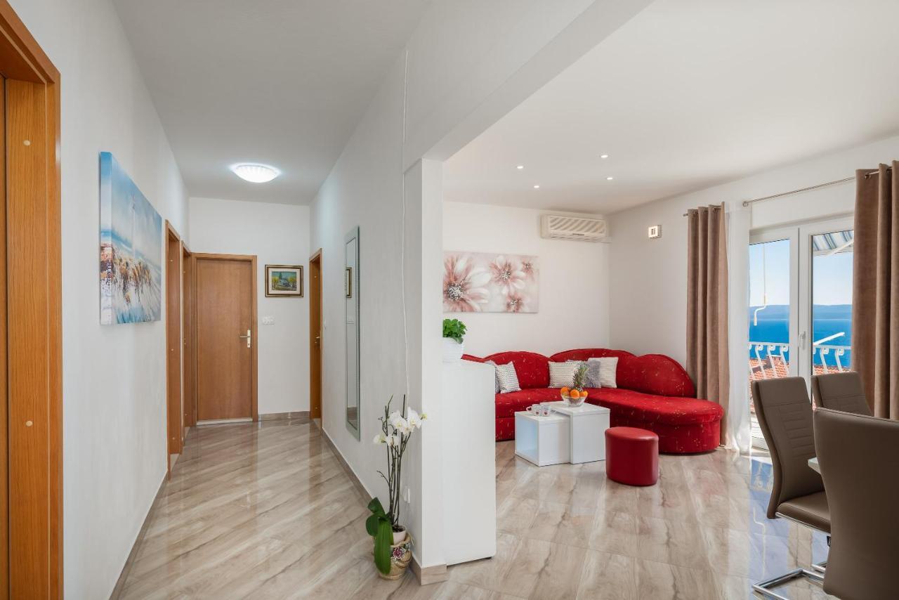 Fba Family Beach Apartments Omis Bagian luar foto
